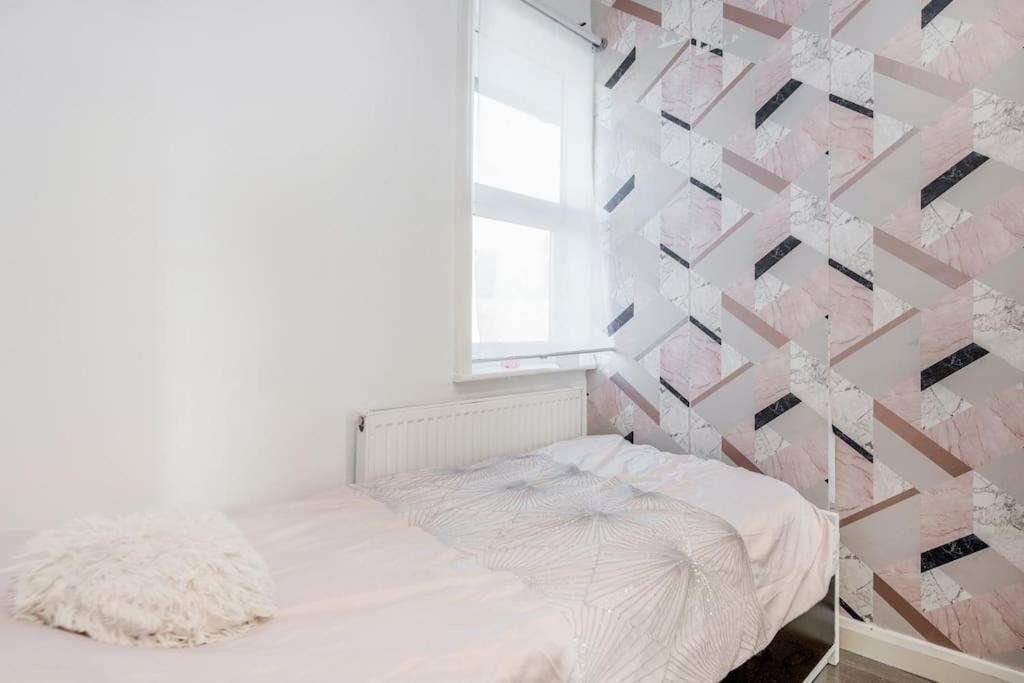 Hébergement de vacances Spacious 5 Bed, 2 Bathrooms House With A Private Garden Londres