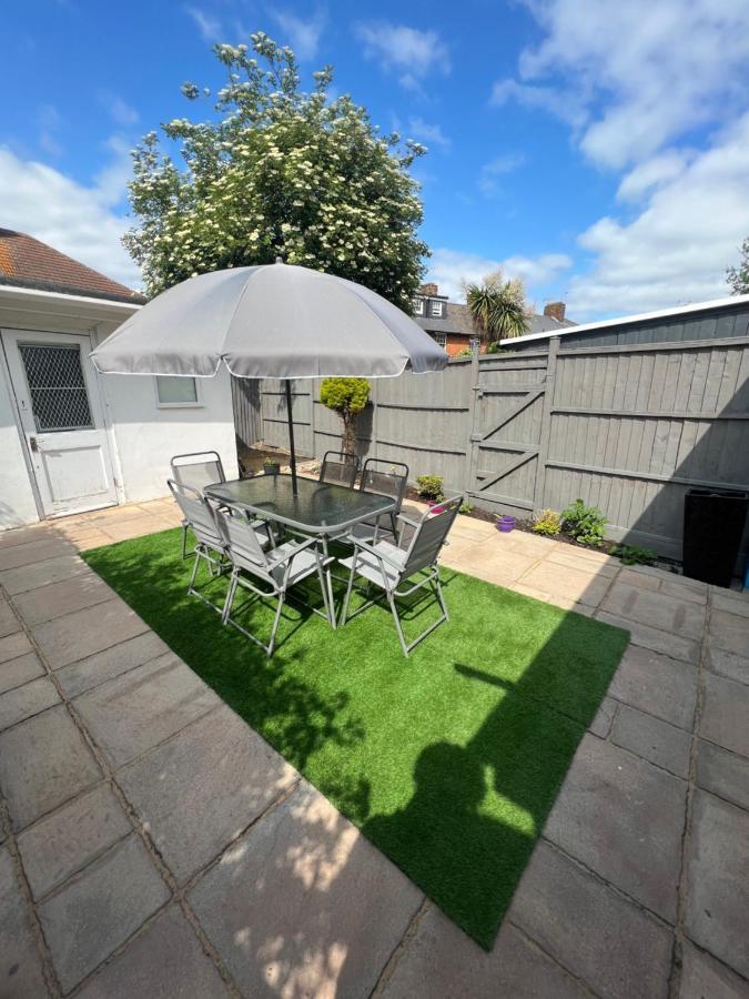 Hébergement de vacances Spacious 5 Bed, 2 Bathrooms House With A Private Garden Londres